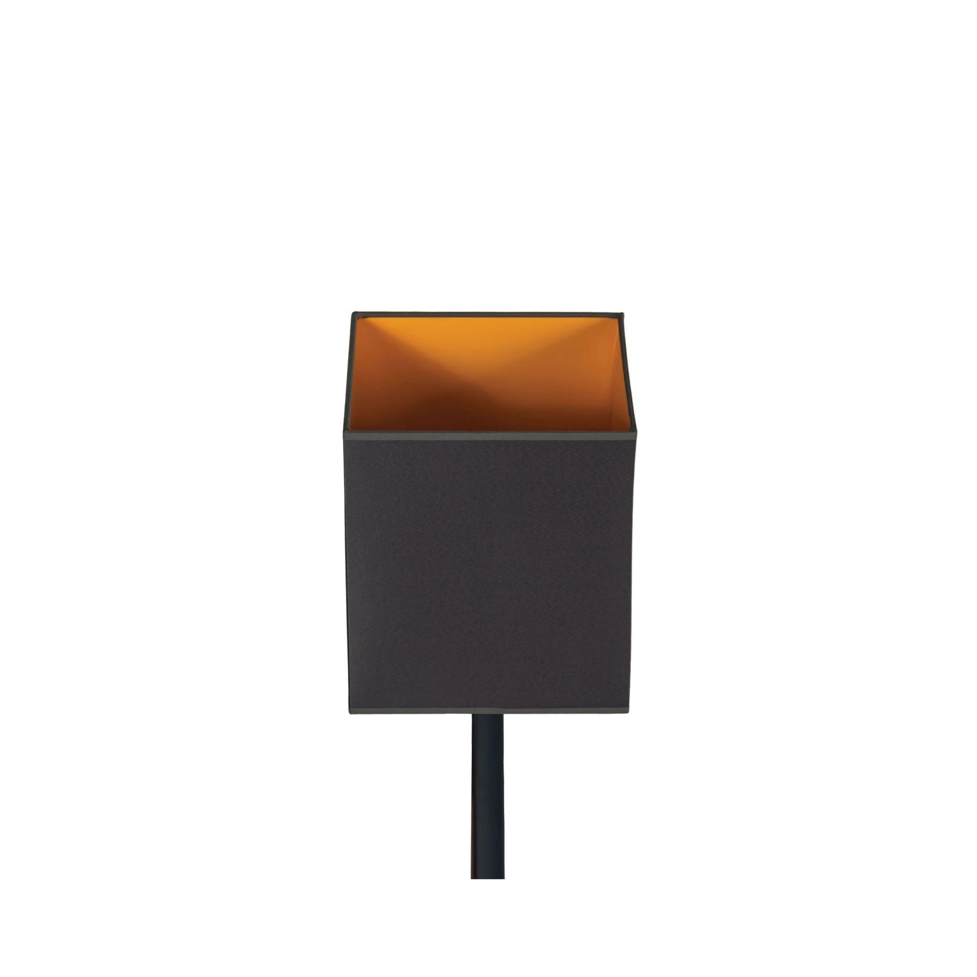 Breda Ayaklı Aydınlatma