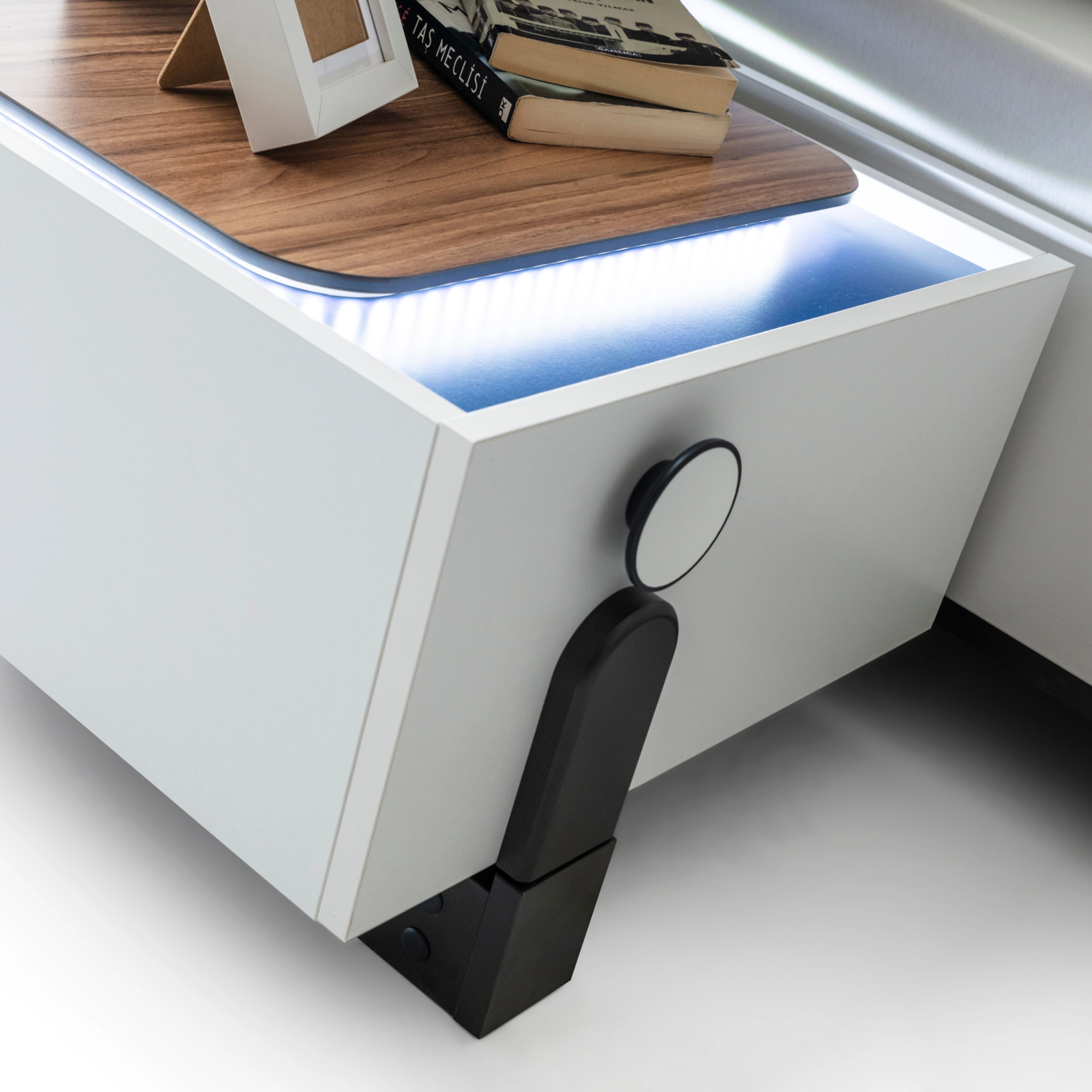 Space 7 Komodin